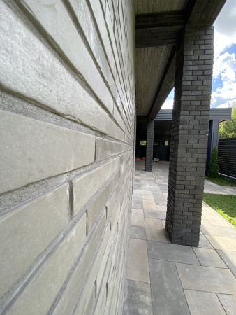 Навесной фасад PETRA в деталях – панель, профиль, крепление